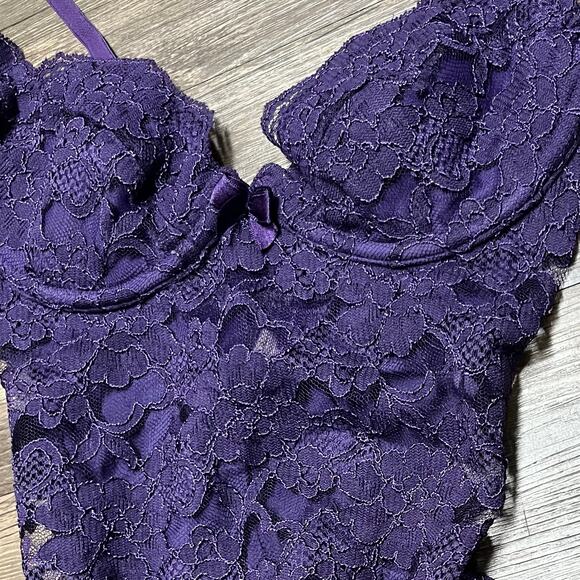 Vintage Victoria’s Secret Gold Label Purple Lace
Teddy Bodysuit 36C Coquette - Picture 4 of 8